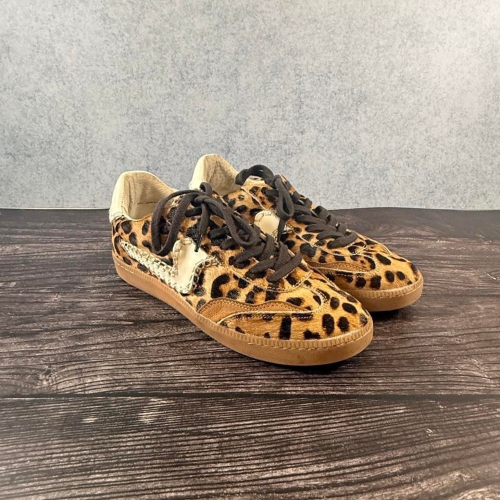 Dolce Vita women's leopard print sneakers Size US 9
